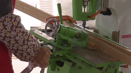 西蘭鄉(xiāng)亨嘉竹木制品精深加工項(xiàng)目進(jìn)入試生產(chǎn)階段，工藝品銷售蓄勢待發(fā)